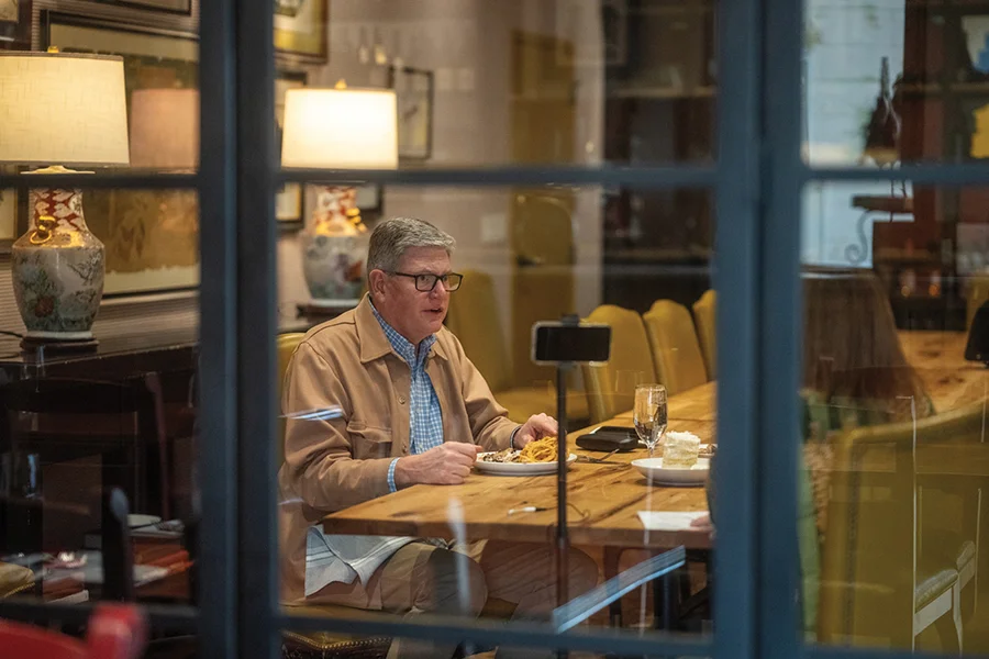 Bill Bartee talking to Natalie Dick