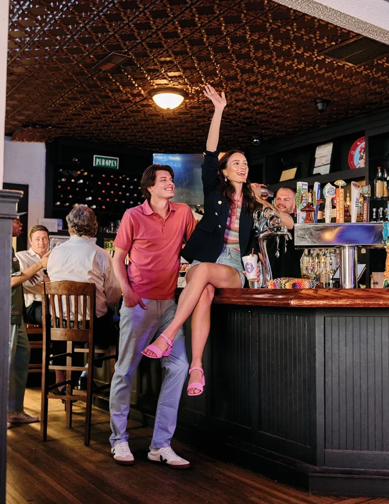 Spectator golf style at Selwyn Pub