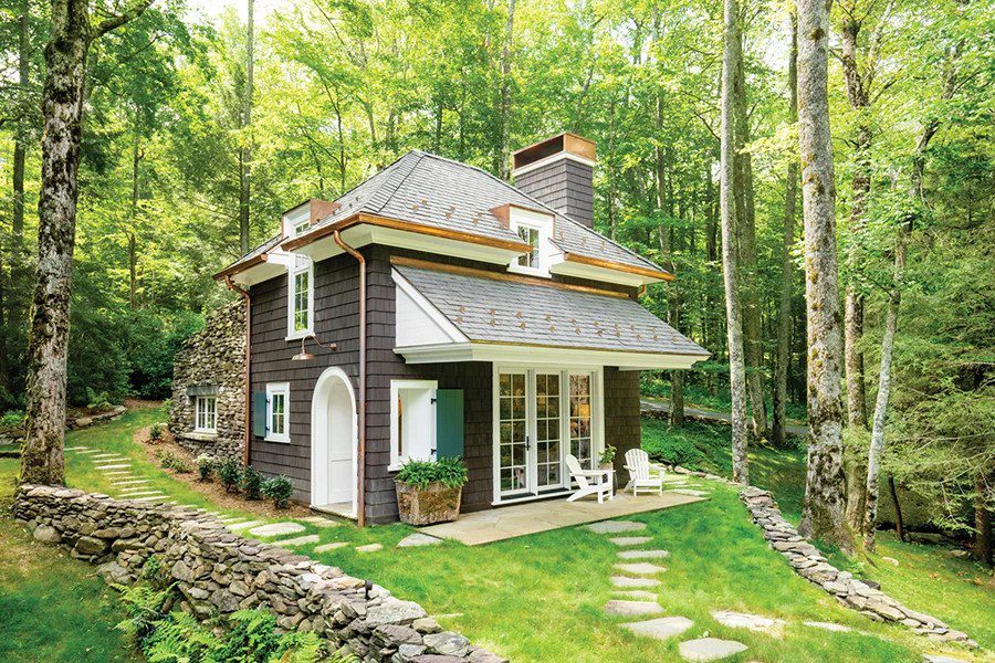 A mountain vacation home built by Andrew Roby with architect Pursley Dixon