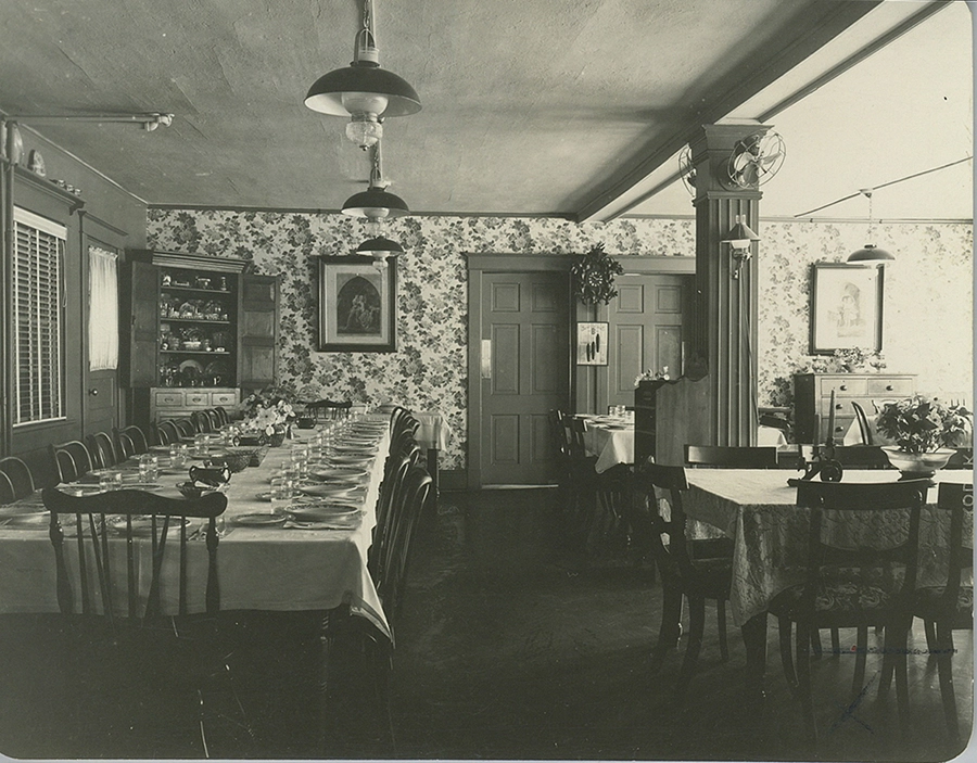 Dining room 1930s